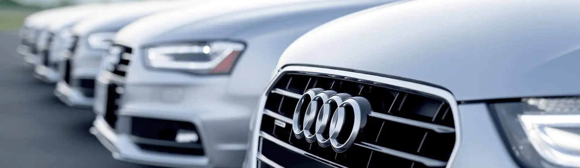 What payment methods do you accept when renting a vehicle?